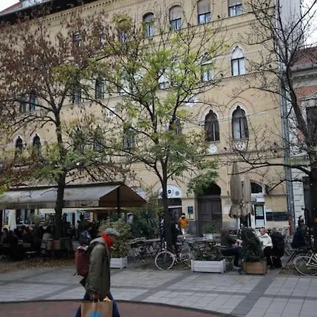 360 Panorama • Rooftop Jacuzzi • Downtown Luxury * Budapeşte