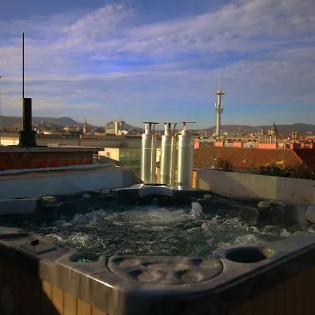 360 Panorama • Rooftop Jacuzzi • Downtown Luxury بودابست