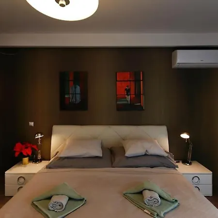 360 Panorama • Rooftop Jacuzzi • Downtown Luxury شقة