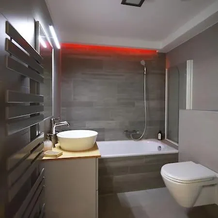 360 Panorama • Rooftop Jacuzzi • Downtown Luxury * بودابست