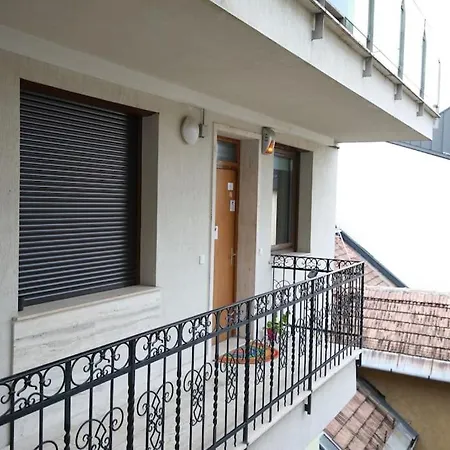 Lejlighed 360 Panorama • Rooftop Jacuzzi • Downtown Luxury Budapest