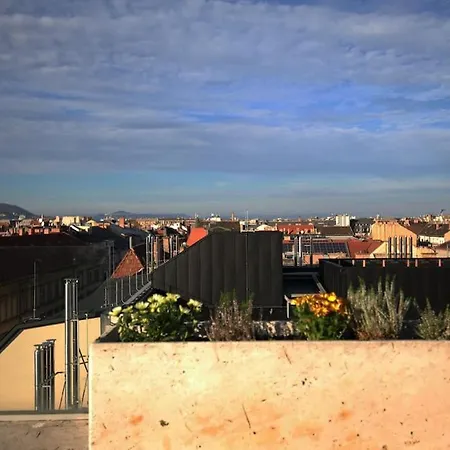 360 Panorama • Rooftop Jacuzzi • Downtown Luxury Lejlighed